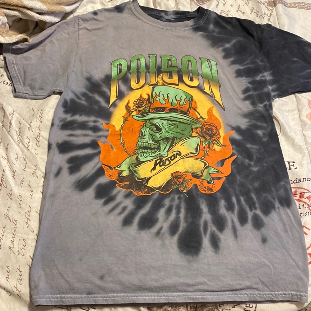 Graphic tshirt